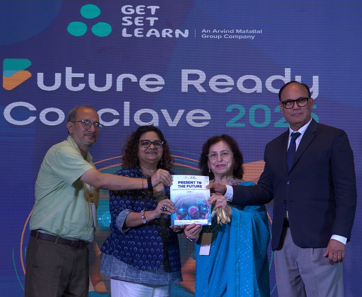 From left to right:
1. Dr. Gaurav Trivedi
Associate Professor, IIT Guwahati
(Co-Lead, IHFC – IIT Delhi)
2. Dr. Ritu Uppal
Chief Academic Officer, Get Set Learn (Arvind Mafatlal Group)
3. Mrs. Perin Bagli
Principal & Secretary, Association of ICSE Schools of Maharashtra and Goa
(25 years of service)
4. Mr. Brian Seymour
Principal, G.D. Somani Memorial School, Cuffe Parade, Mumbai