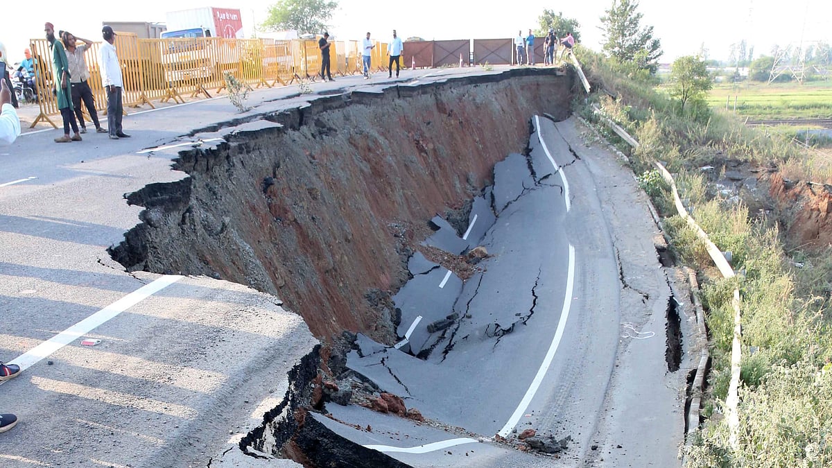 Bhopal News: MPRDC Sends Soil Samples Of Caved-In Road For Test