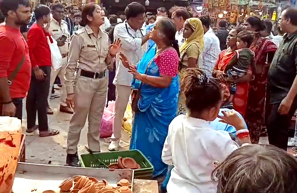 MP News: Contrasting Scenes In Indore And Bhopal, Street Vendors Allowed In One City But Evicted In...
