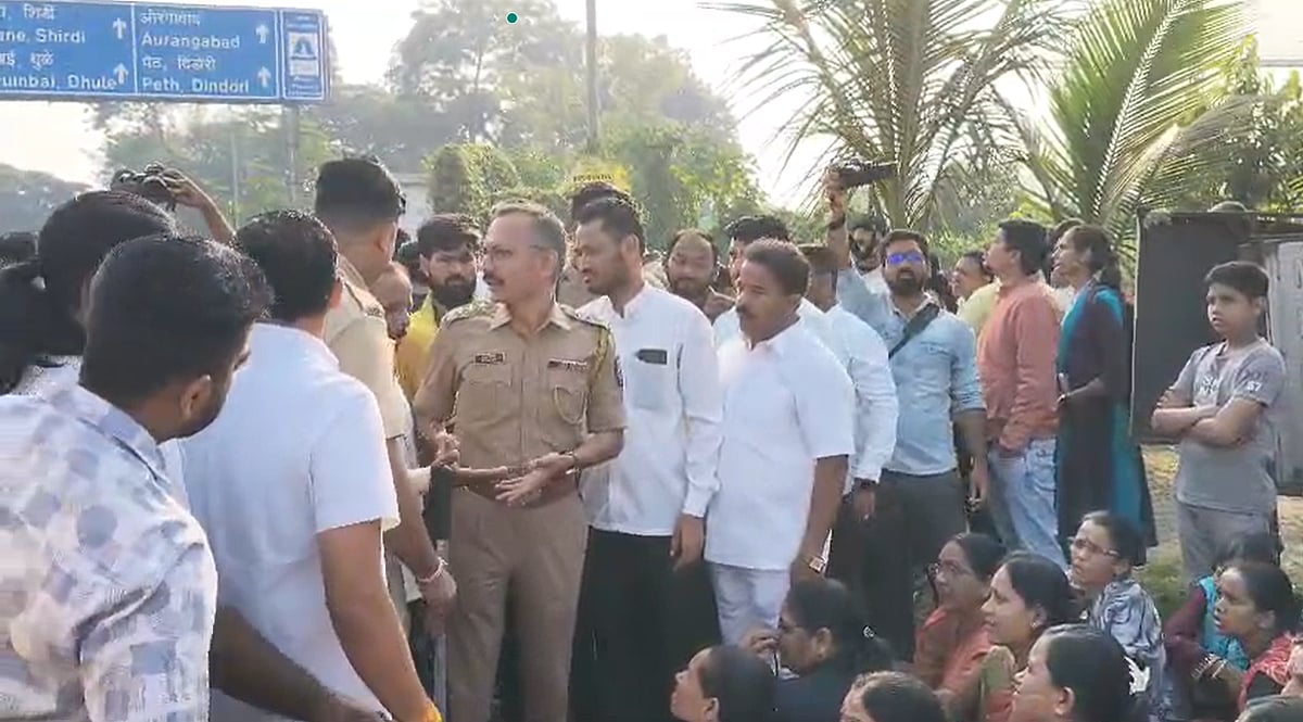 Nashik: Villagers Take To Streets As NMRDA Begins Demolition Drive For Trimbakeshwar Road Expansion
