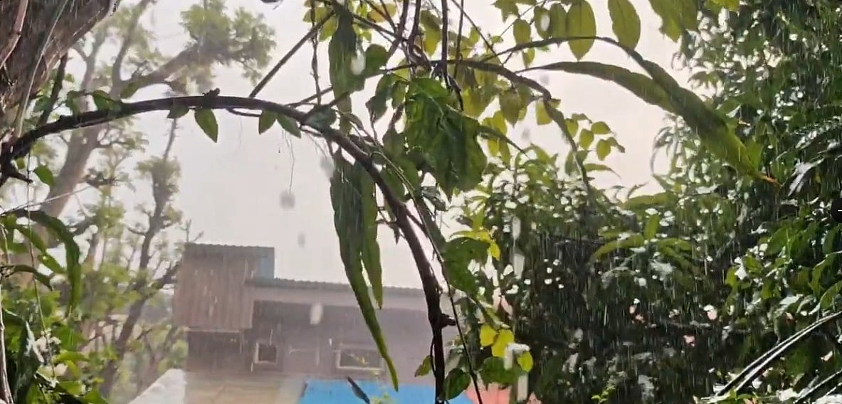 Navi Mumbai Weather Update: Heavy Rains, Thunder, Lightning As Temperature Dips By 8°C

