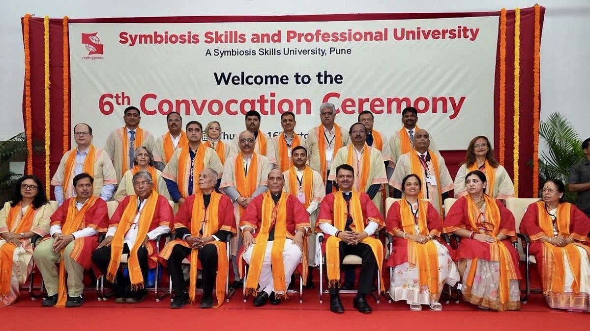 Defence Minister Rajnath Singh, Devendra Fadnavis Grace SSPU Pune’s 6th Convocation, Honouring...