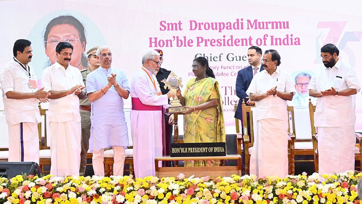 President Droupadi Murmu Hails Kerala’s Progress Through Education & Literacy