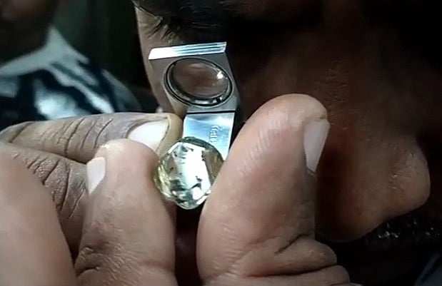 MP News: Luck Shines Again For Panna Laborer, Finds 1.38-Carat Diamond In Just 9 Days