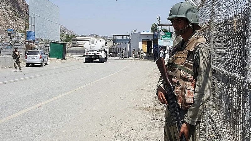 Pakistan Army Claims '5 Soldiers, 25 Militants Killed' In Fresh Border Clashes With Afghanistan Amid Peace Talks