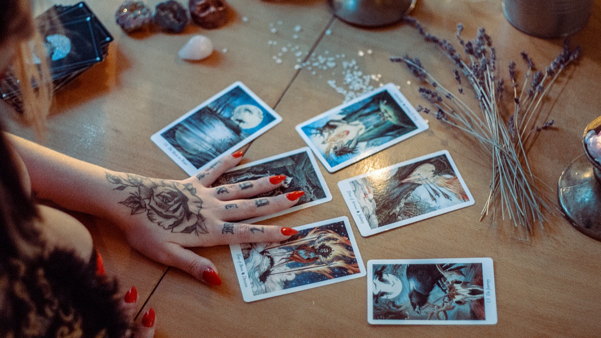 Weekly Tarot Predictions: Tarot Card Reading From October 19-25, 2026 For All Zodiac Signs