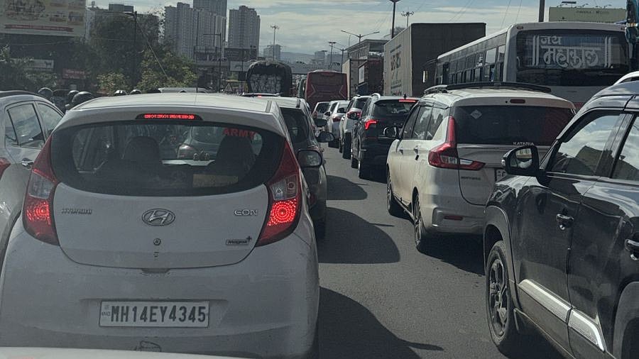 Post-Diwali Rush: Pune Chokes Under Heavy Traffic; Gridlock Reported At Hinjawadi & Kharadi IT Parks - VIDEOS