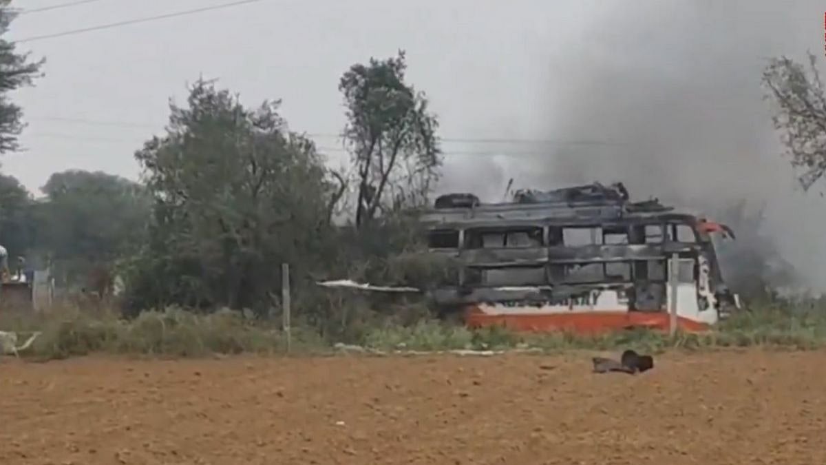 Rajasthan: 2 Killed, 10 Injured As Bus Catches Fire After Coming Into Contact With Live Wire In Jaipur; Video Surfaces