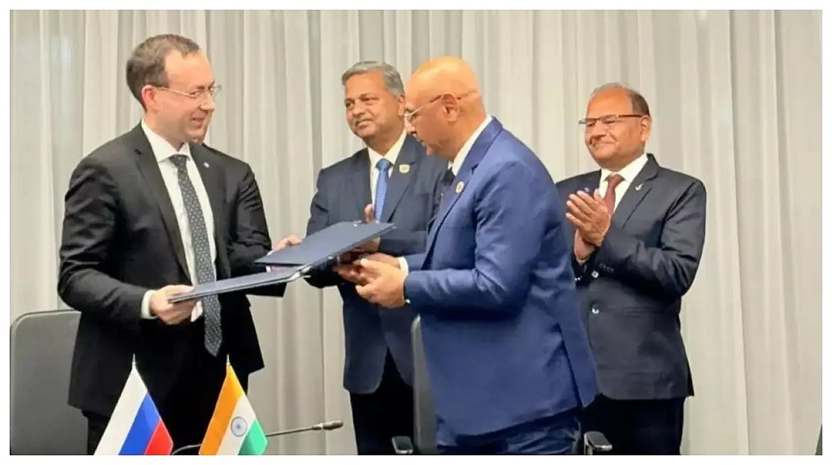 Hindustan Aeronautics Signs MoU With Russia’s Aircraft Corporation For Production Of SJ-100 Civil Commuter Aircraft