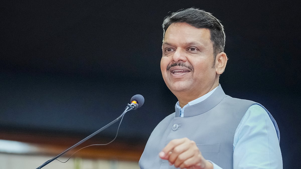 CM Devendra Fadnavis Assures Farmers Of Positive Action; Urges Punekars To Return To Bicycles
