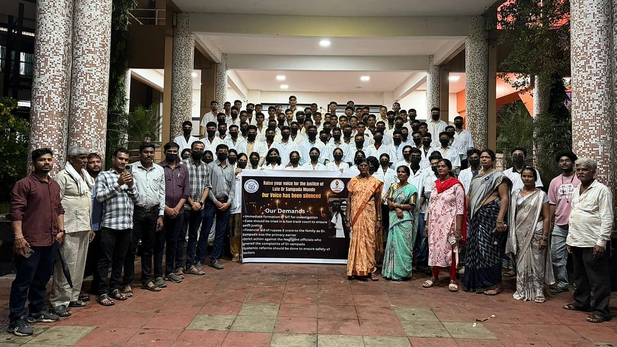 Resident Doctors Stage Statewide Protest In Maharashtra Demanding Justice For Phaltan Doctor