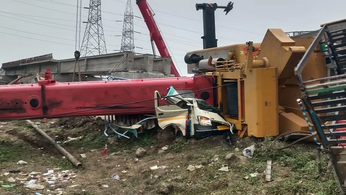 MP News: Two Dead After Crane Collapses On Vehicles Passing By During Bridge Work In Pithampur