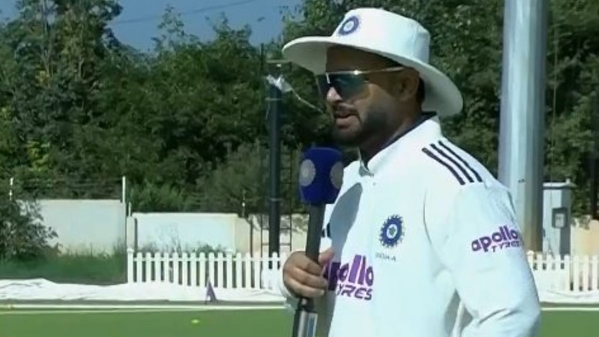 'Thodi Der Dande Pe Daalo...': Rishabh Pant's Stump Mic Moment During IND A vs SA A 1st Unofficial Test Goes Viral; Video