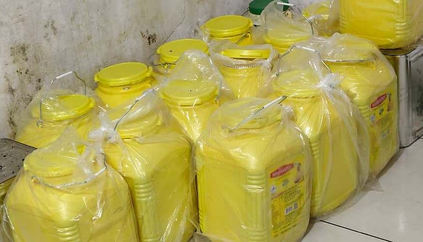 Indore News: Food Officials Seized 600 Liters Of Adulterated Ghee, Oil