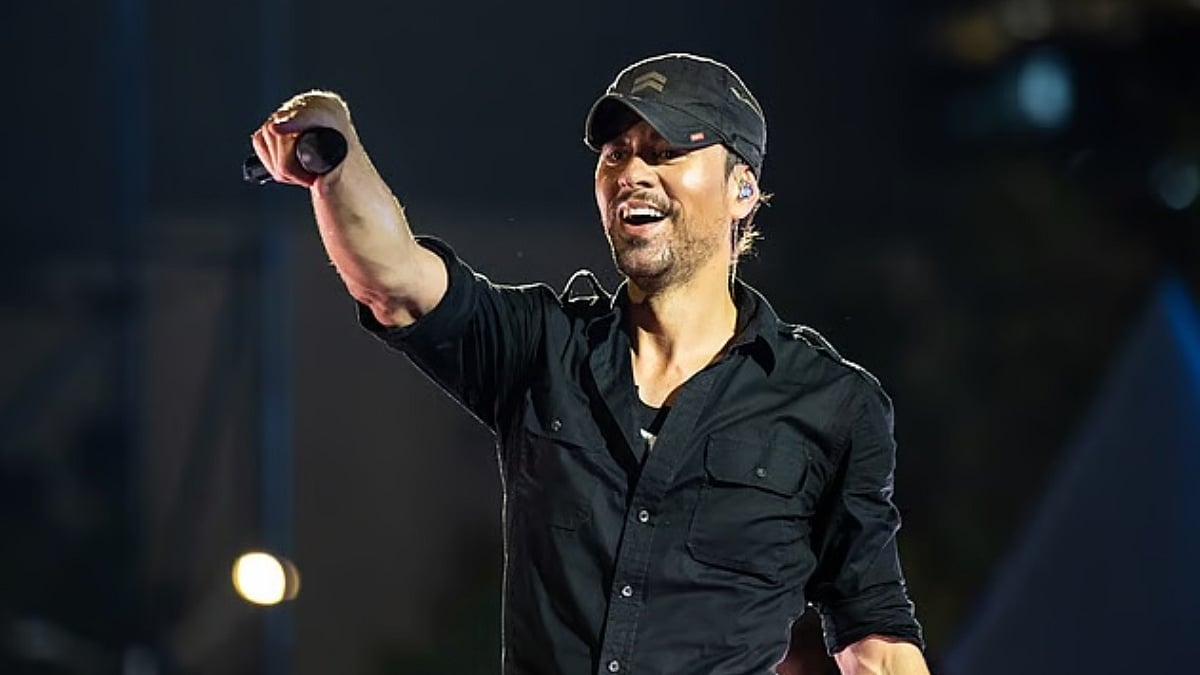 Enrique Iglesias Mumbai Concert Review: 'Pathetic Management', 'Didn't Sing Songs For Real'; Netizens Left Upset