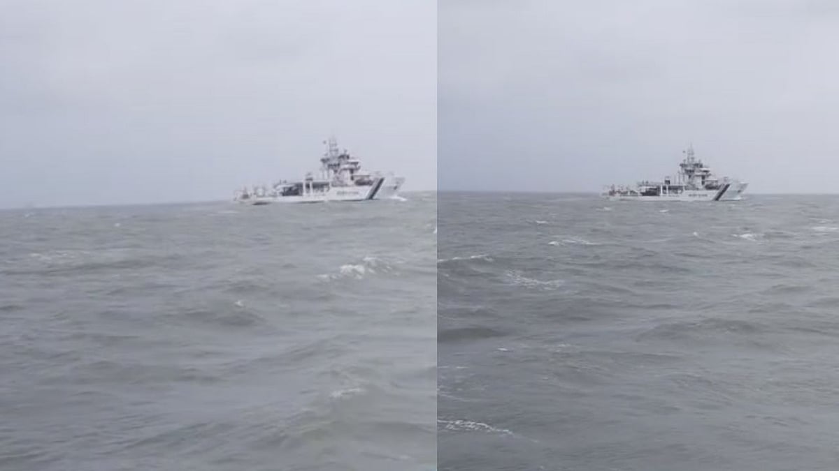 Palghar News: Fishing Boat Rescued After Engine Failure Off Arnala Coast