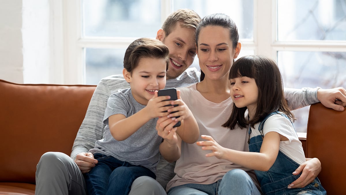 5 Smart Family Apps Redefining Digital Safety And Connection In 2025