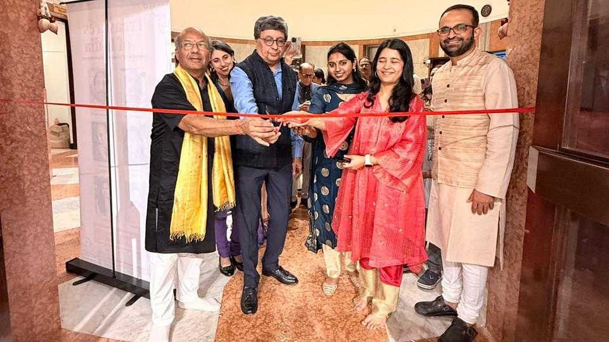 At the inauguration: (from left to right) Babulal Marotia, chief guest Maneck Davar, Priya Gupta, Ami Doshi and Jesal Doshi. 