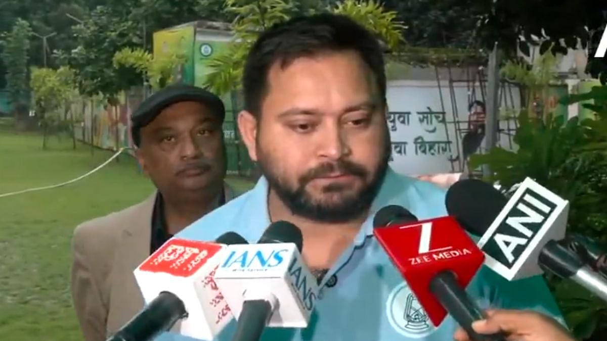 RJD Leader Tejashwi Yadav Condemns Mokama Violence, Questions Election Commission And Administration...