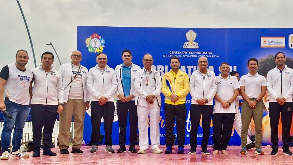 Doctors Turn Artists: ‘Textures And Tones’ Art Exhibition At Nehru Centre Explores Heritage And Nature 