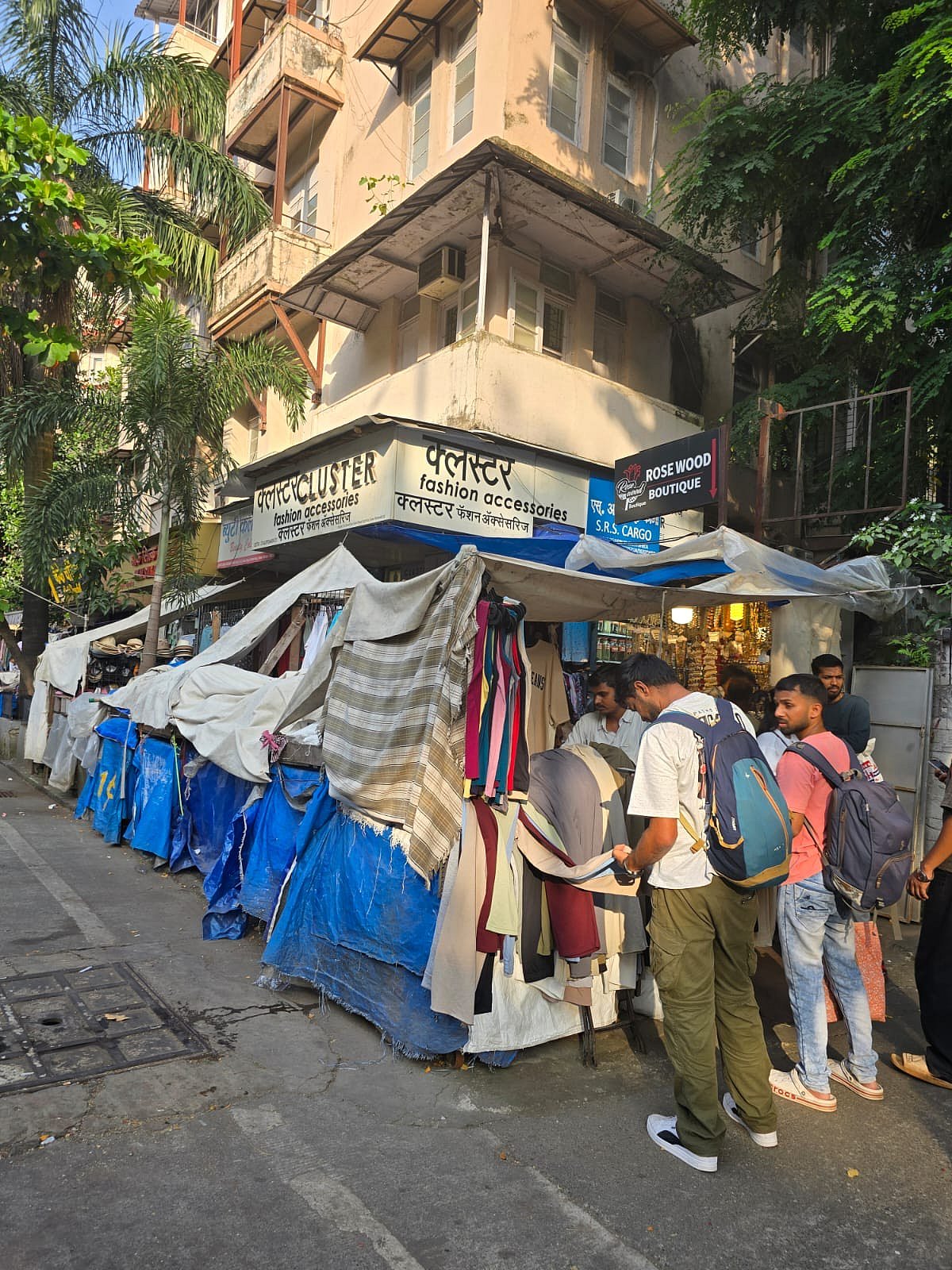 Hawkers at Colaba Causeway