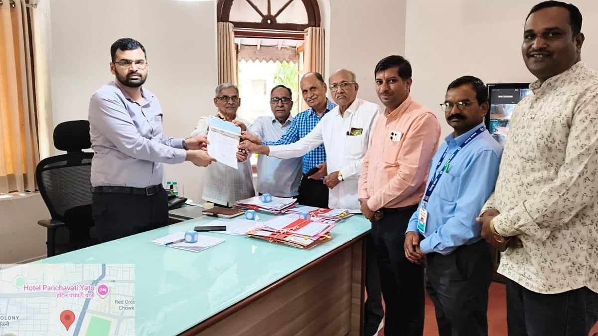 Nashik: Retired Professors Donate ₹2.51 Lakh To CM Relief Fund For Flood-Affected Farmers In...