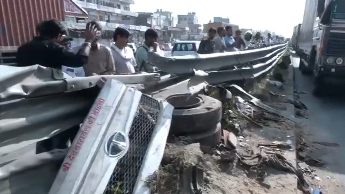 Rajasthan Road Accident: At Least 10 Killed, Several Injured After 'Drunk' Truck Driver Crashes Into Multiple Vehicles In Jaipur 
