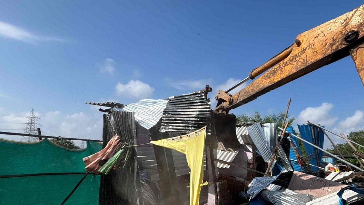 Mumbai News: BMC Demolishes 135 Unauthorised Slum Structures On Government Land In Malad's Malvani During Joint Operation 