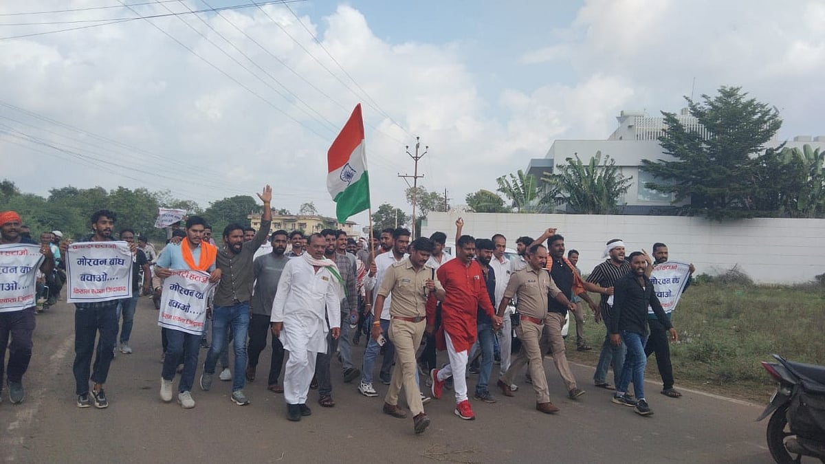 MP News: Farmers Protest Intensifies With Tractor Rally Over Construction Of Factory Near Morvan Dam In Neemuch |