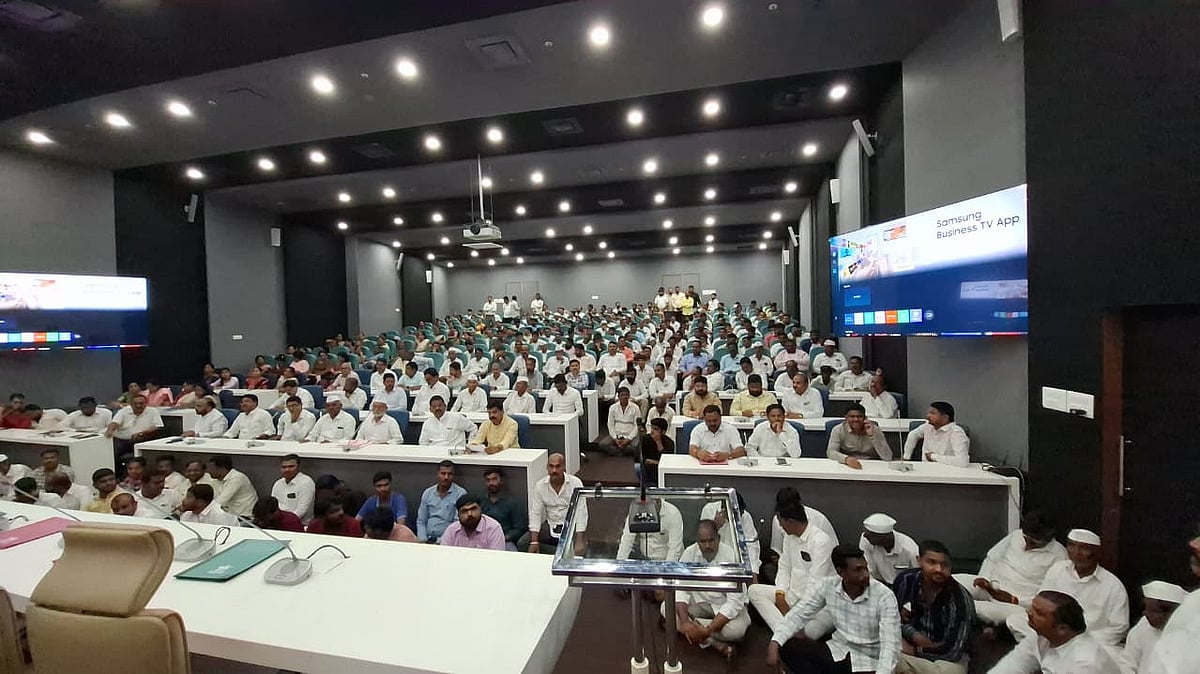 Pune Collector Jitendra Dudi Vows Solution For Talegaon Dabhade–Uruli Kanchan Railway Line;...