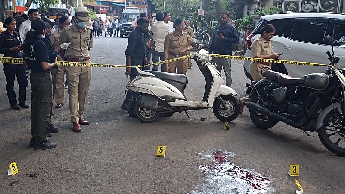 Pune Crime: 3 Assailants Kill Youth With Koyta In Broad Daylight - VIDEO