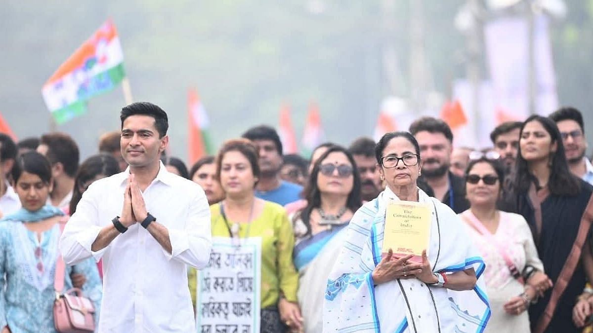TMC VS BJP In West Bengal Over SIR: CM Mamata Banerjee Leads Mega Rally, Saffron Party Holds Counter Protests - VIDEO 
