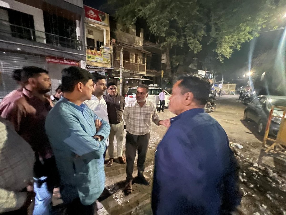 Indore News: Mayor Pushyamitra Bhargav Orders Completion Of Patchwork On Major Roads Within 15 Days
