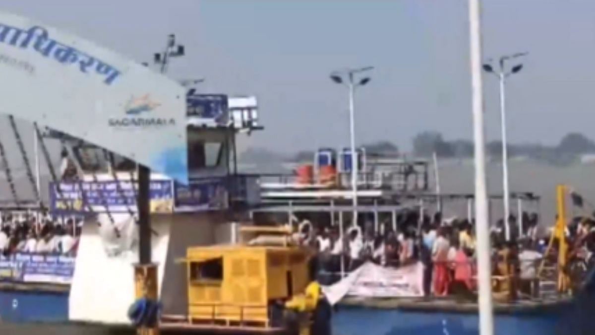 Bihar Elections 2025: Locals From Danapur Diara Use Boats To Reach Polling Stations - VIDEO 
