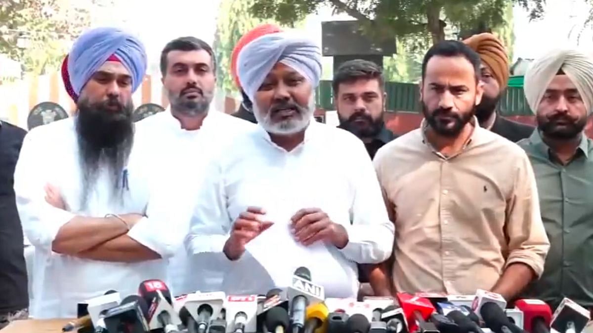 AAP Delegation Meets Punjab Governor Seeking Withdrawal Of Centre’s Notification On Panjab University Restructuring 