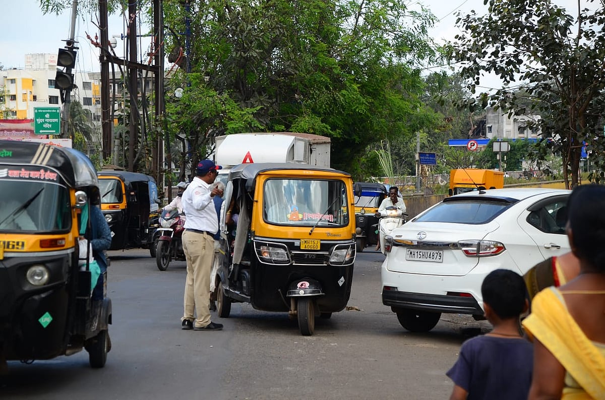 Nashik Traffic Police In Action 