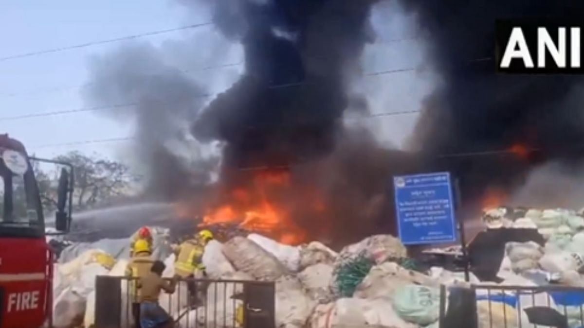 Navi Mumbai Fire: Massive Blaze Breaks Out In Scrap Warehouse In Airoli; No Casualties Reported 