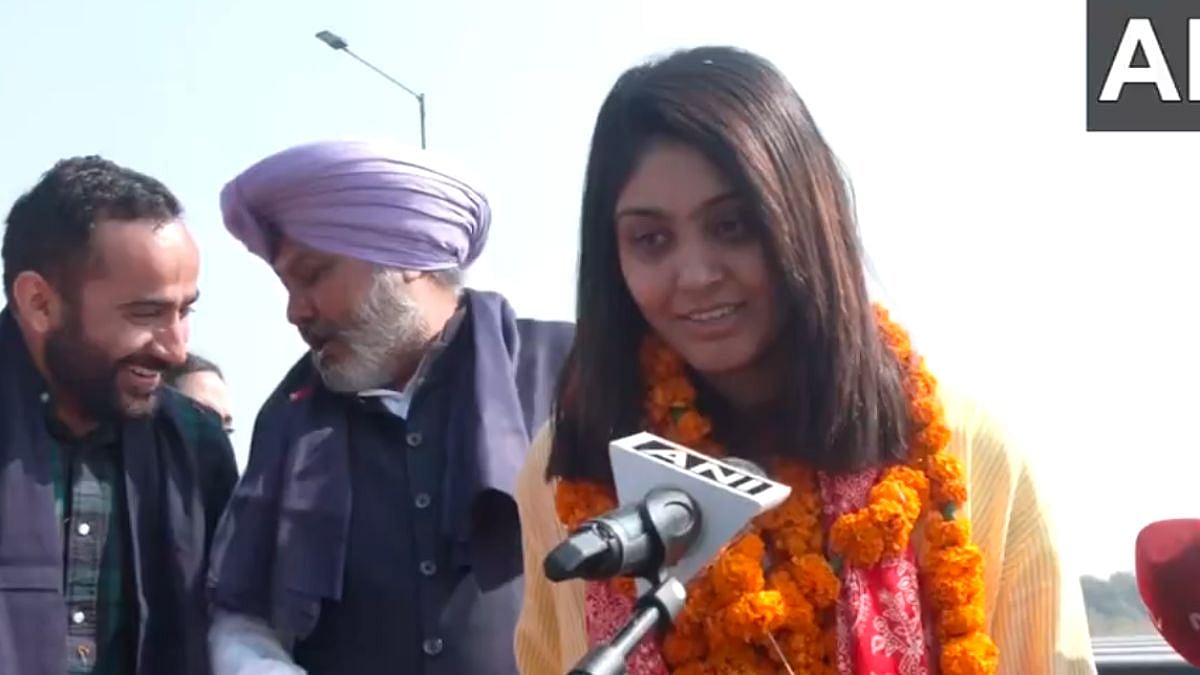 World Cup Winners Amanjot Kaur, Harleen Deol Receive Grand Homecoming In Chandigarh As AAP Leaders, Families And Fans Celebrate Their Triumph; Video 