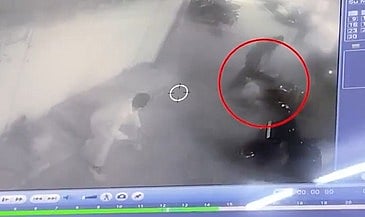 Indore News: Medical Store Employee Suffers Heart Attack While Driving; CCTV Footage Goes Viral