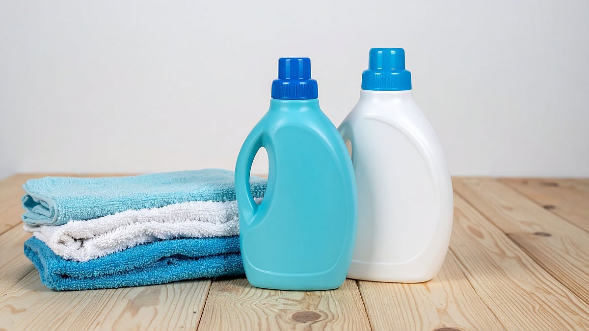 How Choosing Right Detergent Helps Your Clothes Stay Clean & Last Longer