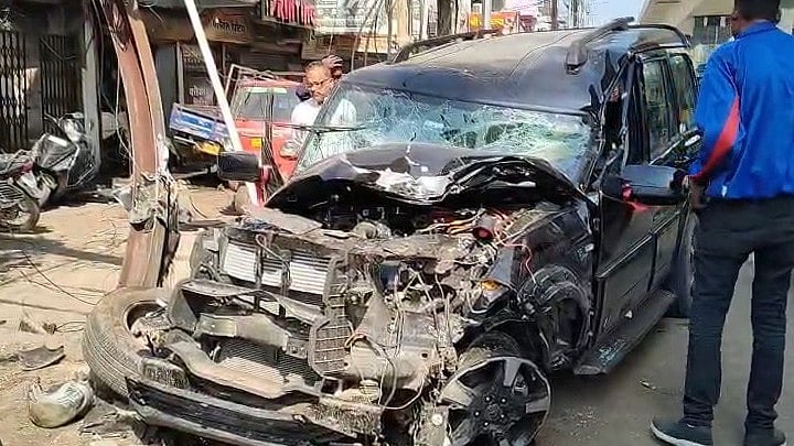 MP News: Drunk Driver Loses Control Of Speeding Scorpio, Hits Cow In Jabalpur