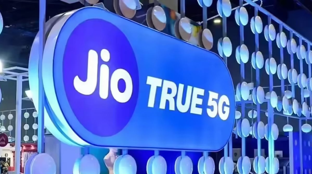 'Jio's Cost-Effective Solutions Can Help It Scale In The $121 Billion Global Telecom Technology Market': Jefferies Report 