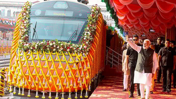 'Made By Indians, For Indians': PM Modi Flags Off Varanasi–Khajuraho Vande Bharat, Launches Three More Trains Virtually 