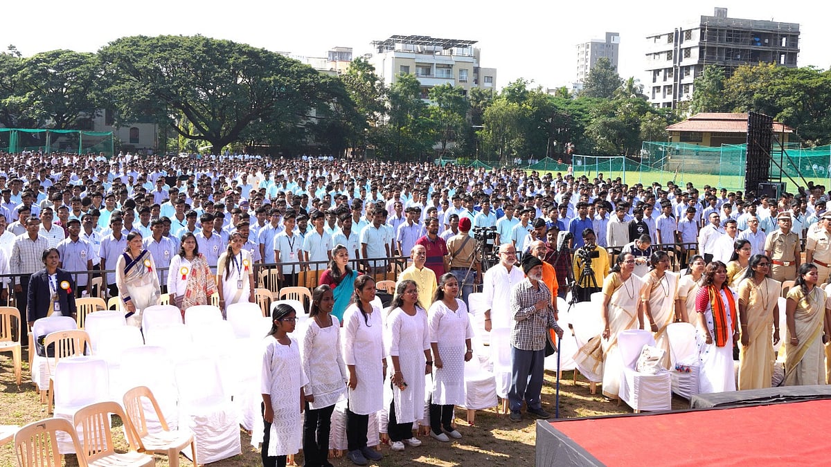 Nashik & Jalgaon Echo With ‘Vande Mataram’ As Song Marks 150 Years Of Patriotism