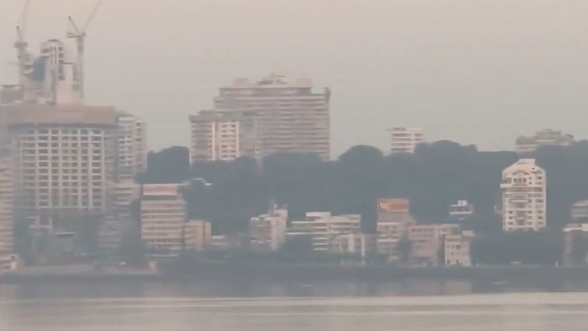 Mumbai Weather Update: City Wakes Up To Sunny Skies & Haze; Air Quality Improves, Overall AQI In...