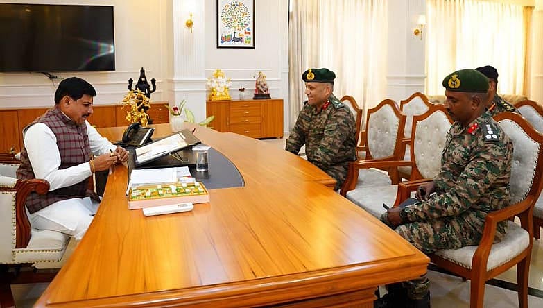 MP News: Sudarshan Chakra Corps General Officer Commanding, Meets CM Mohan Yadav