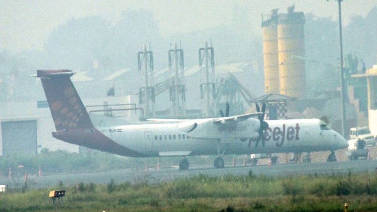 SpiceJet Flight From Mumbai To Kolkata Makes Emergency Landing After Engine Failure; All Passengers Safe, Full Emergency Withdrawn 