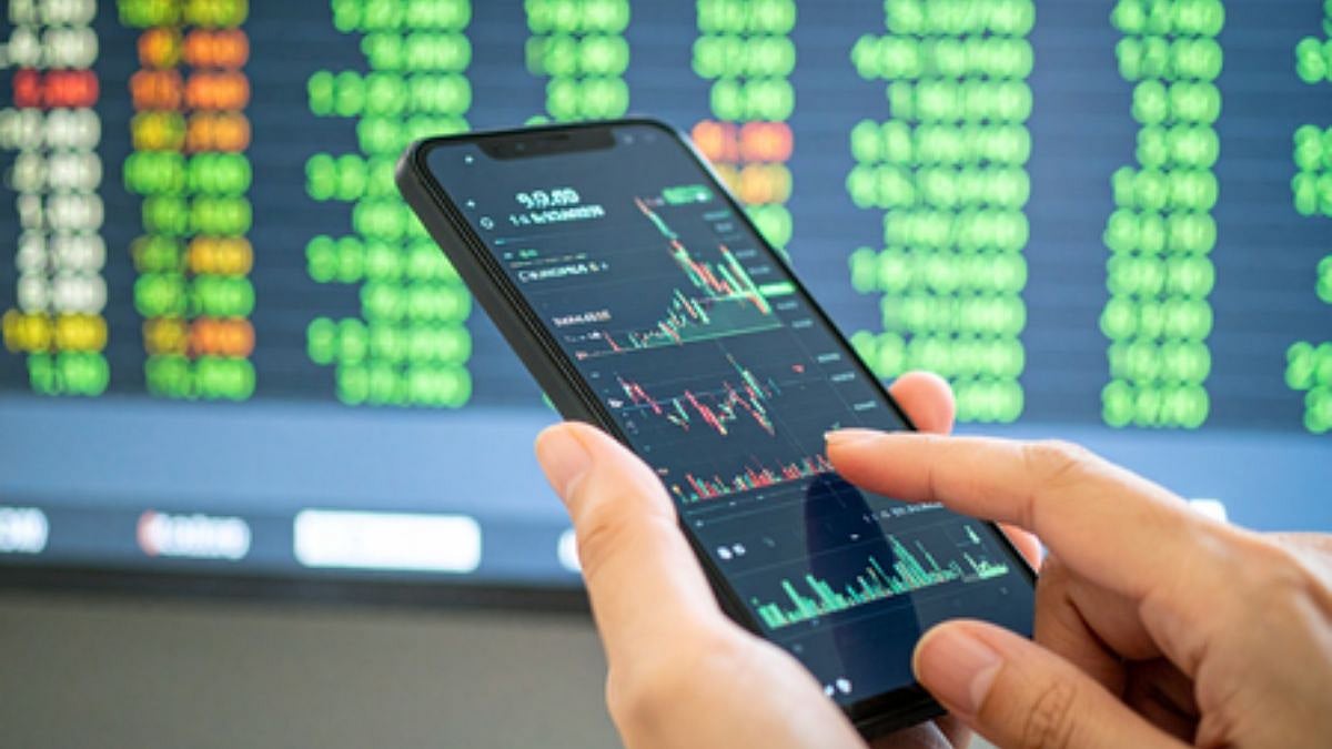 AI Stock Valuations Near Bubble Levels, Say Analysts; Realisation May Curb FII Selling In India 