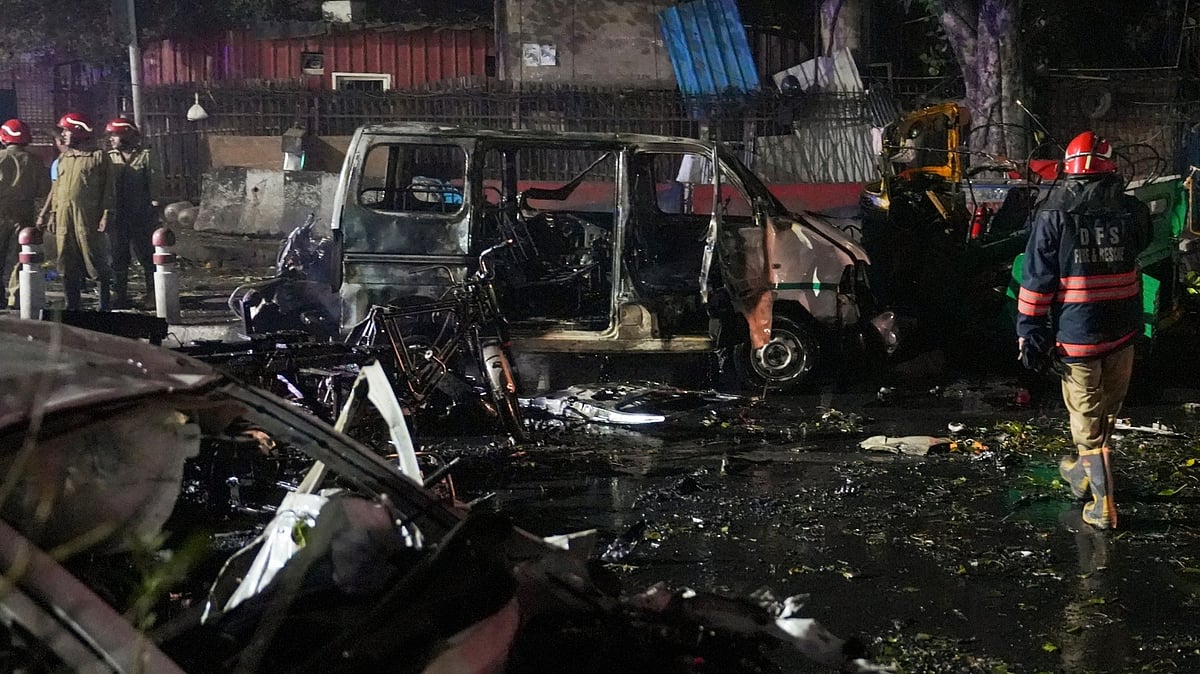 VIDEO: 8 Killed, Dozens Injured In Explosion Near Red Fort Metro Station; High Alert In NCR, Mumbai & UP 