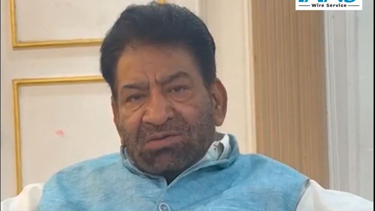 Big Setback For AAP Ahead Of MCD Bypolls: Veteran Delhi Leader Shoaib Iqbal Quits Party, Says AAP Failed To Fulfil Promises; Video 